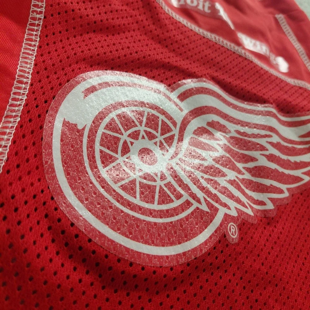 Hunter Detroit Red Wings Mesh DOG Hockey Jersey Shirt Size LARGE